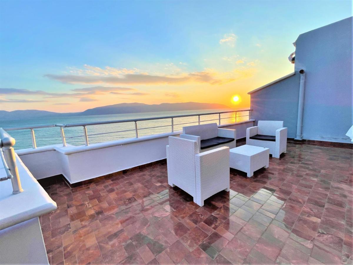 Sky & Sea Viewing Apartment Влёра Экстерьер фото